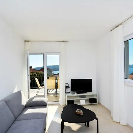Apartment Reljic Seget Vranjica